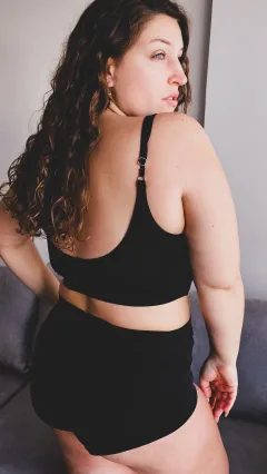 Top Valerie negro