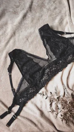 Corpiño Allegra 3 posiciones de bretel negro