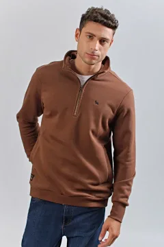 Buzo de frisa medio cierre Habano (Solo talle S)